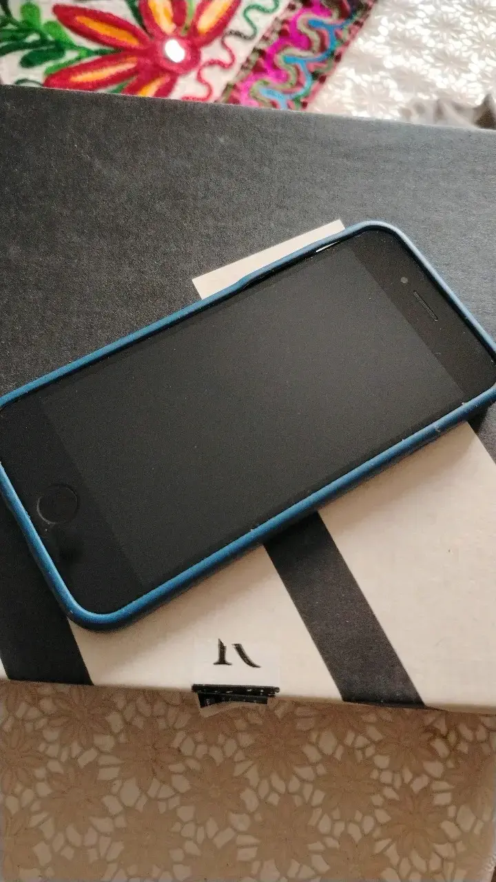 iPhone 7 negro en buen estado - 3