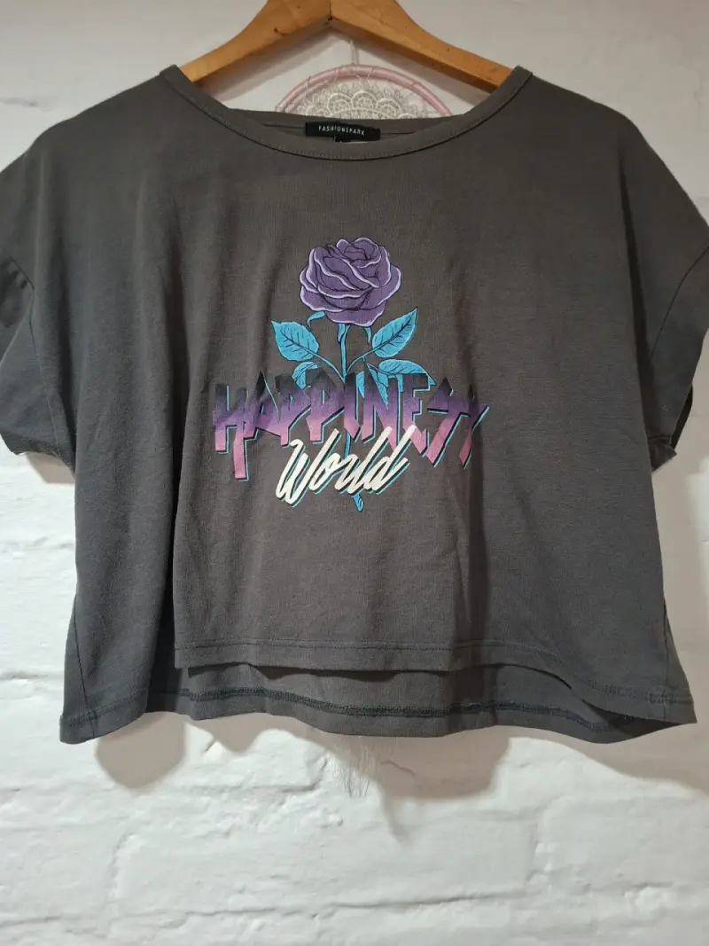 Polera Fashion Park gris con diseño floral