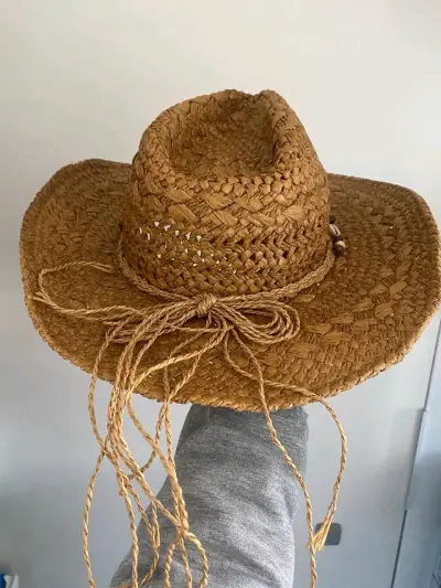 Sombrero vaquero de paja con conchas - miniatura 4