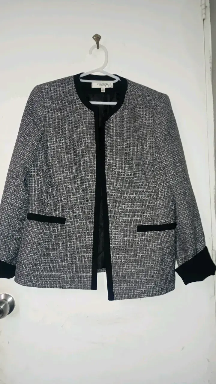 Blazer talla M 5000 cada uno y lo otro x 5000 cada - 2
