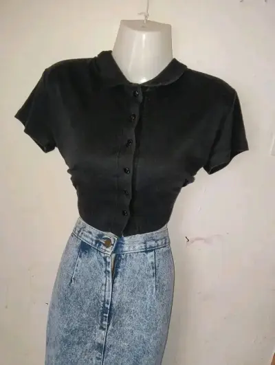 Falda de mezclilla azul con botones - miniatura 2