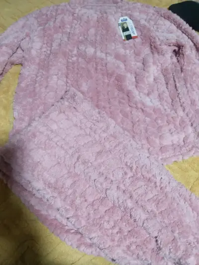 Pijama polar rosado para mujer - miniatura 1