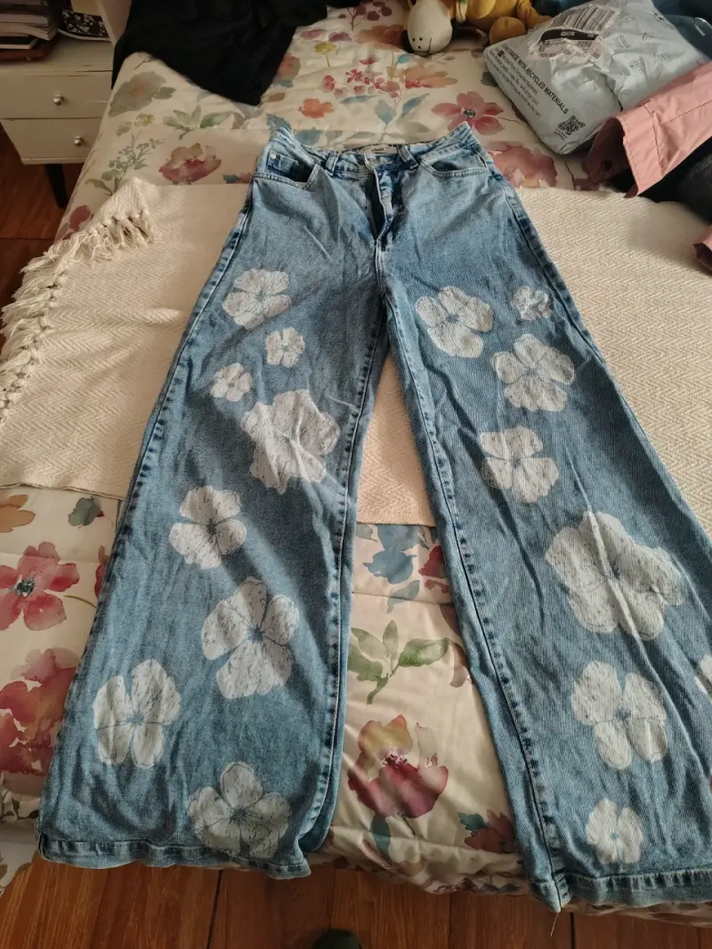 Jeans anchos con estampado floral - 3