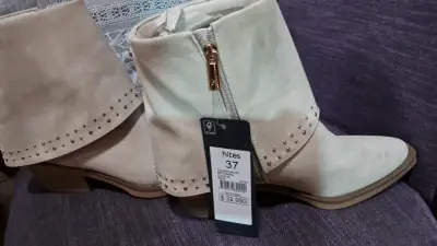 Botines beige Kimera con tachas - miniatura 3