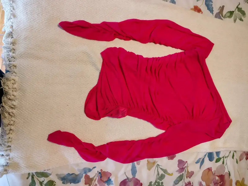 Top fucsia de un solo hombro talla M - 4