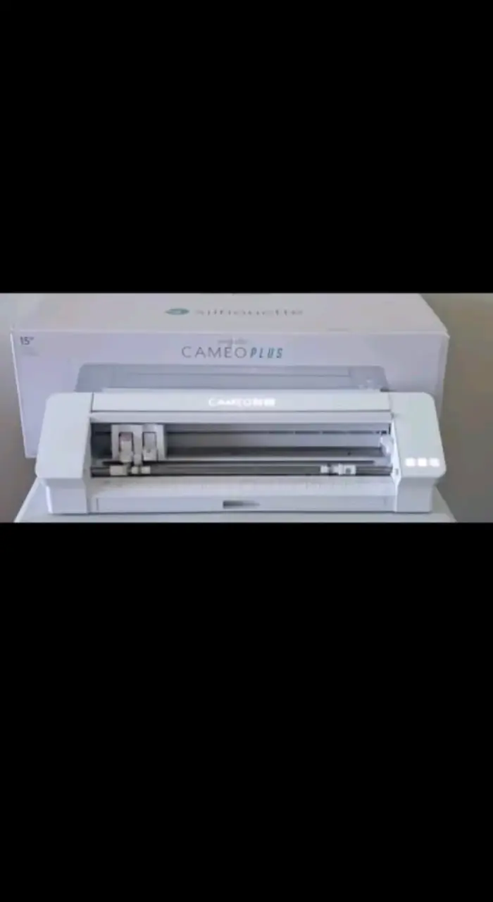 Plotter de corte CAMEO 4 PLUS con accesorios
