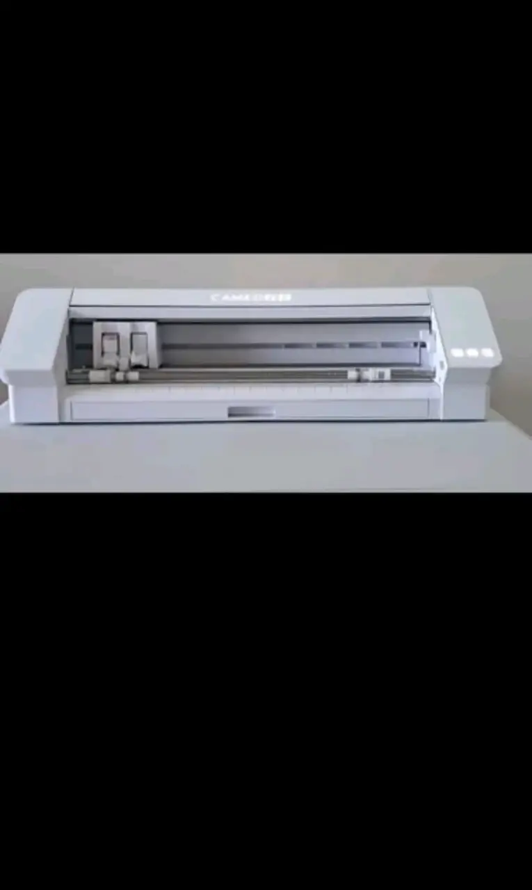 Plotter de corte CAMEO 4 PLUS con accesorios - 2