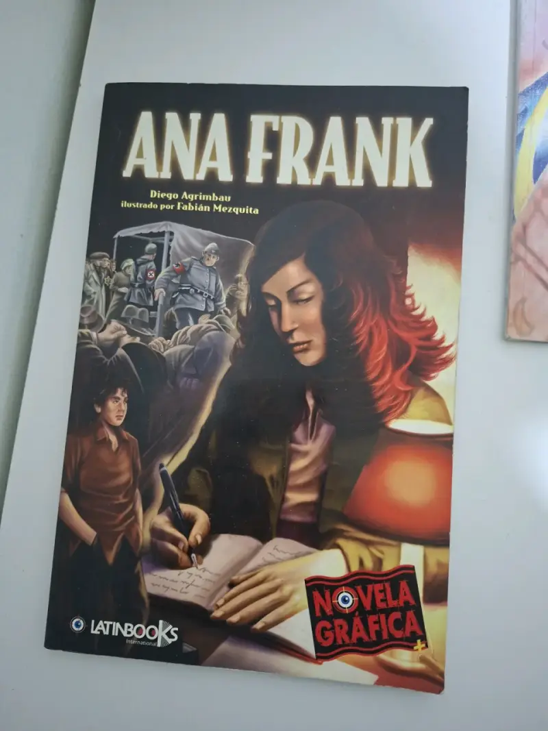 Novela gráfica Ana Frank de Diego Agrimbau