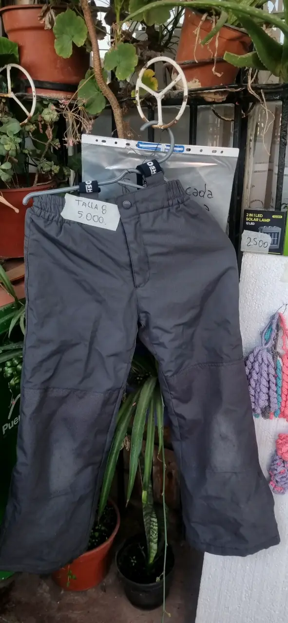 Pantalones impermeables para niños talla 8