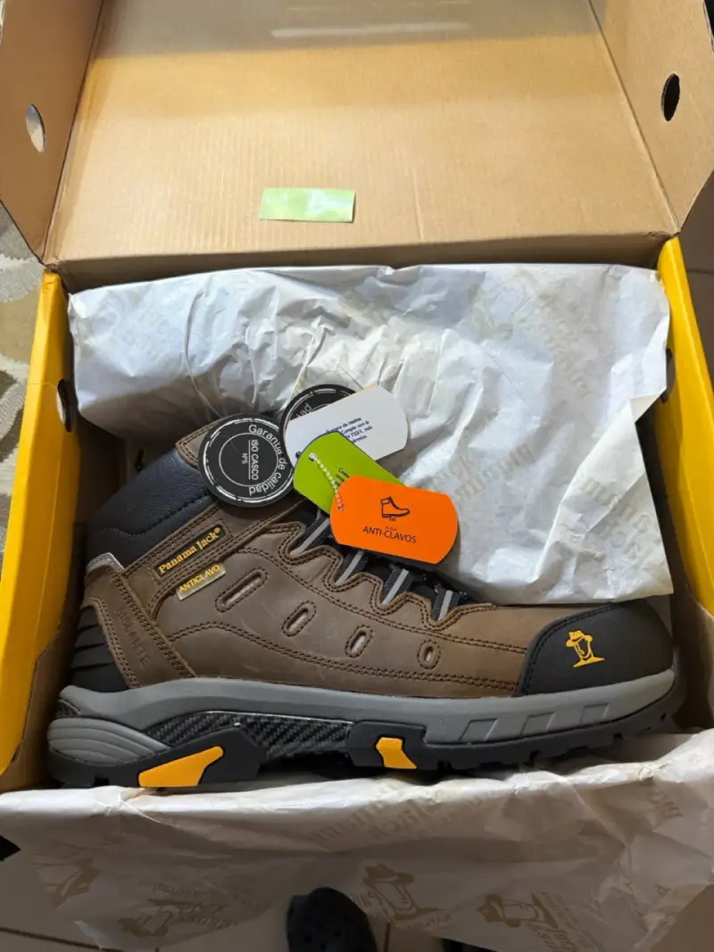 Zapato seguridad Panama Jack café talla 44 - 3