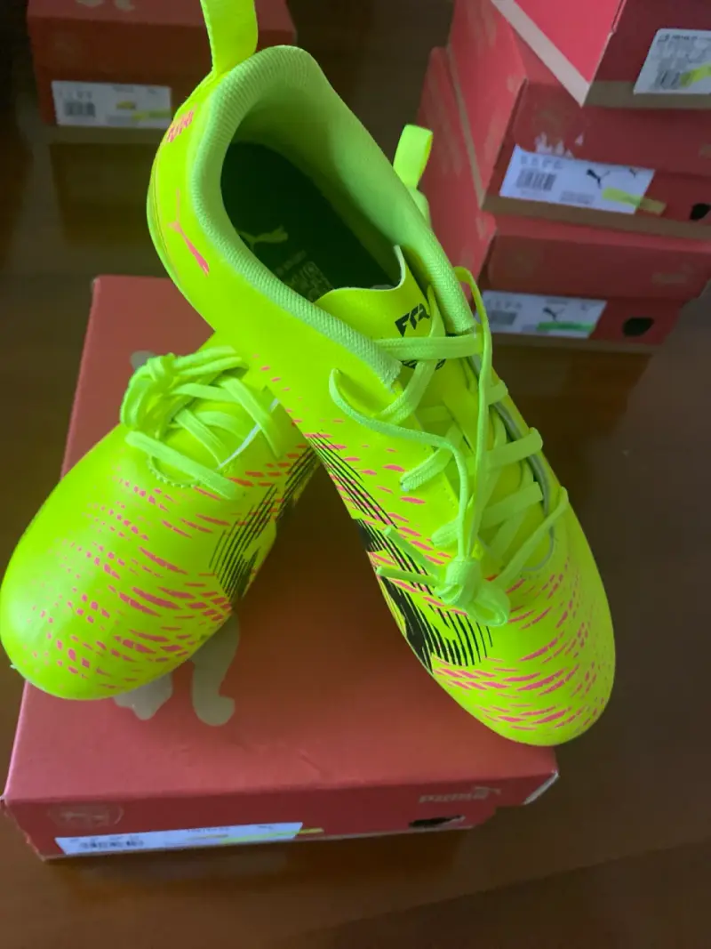 Zapatillas de fútbol Puma amarillas - 2