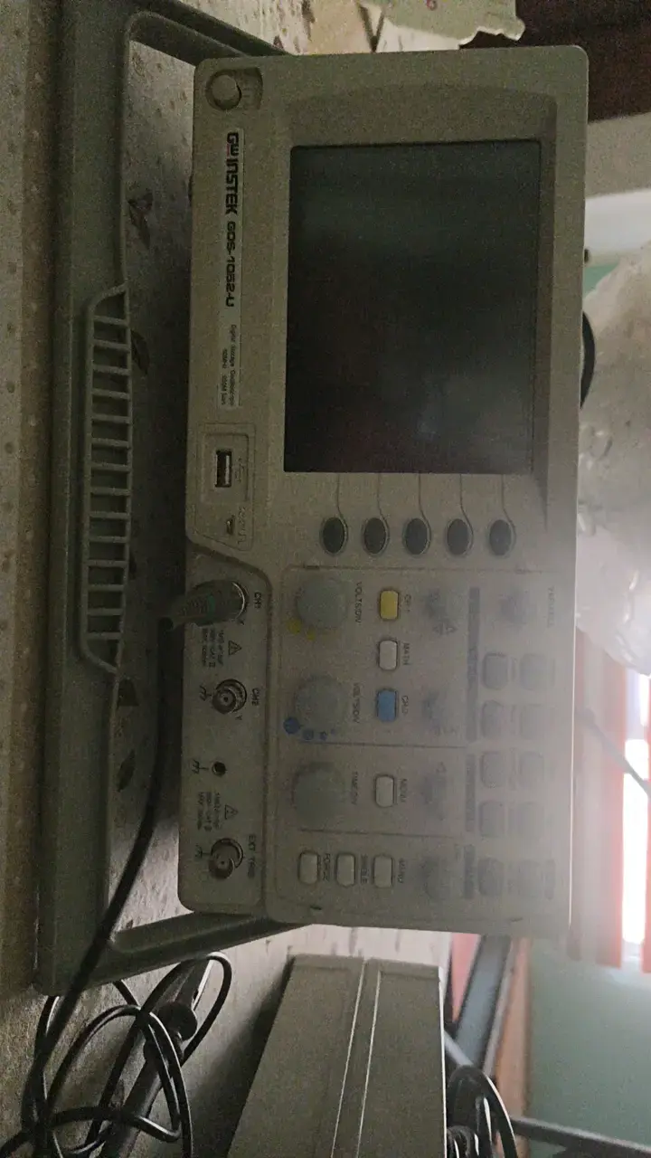 Osciloscopio digital GW Instek GDS-1022-U