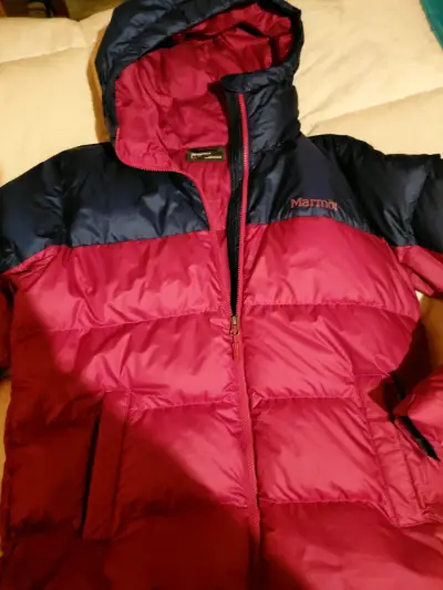 Chaqueta acolchada Marmot bicolor con capucha - miniatura 1
