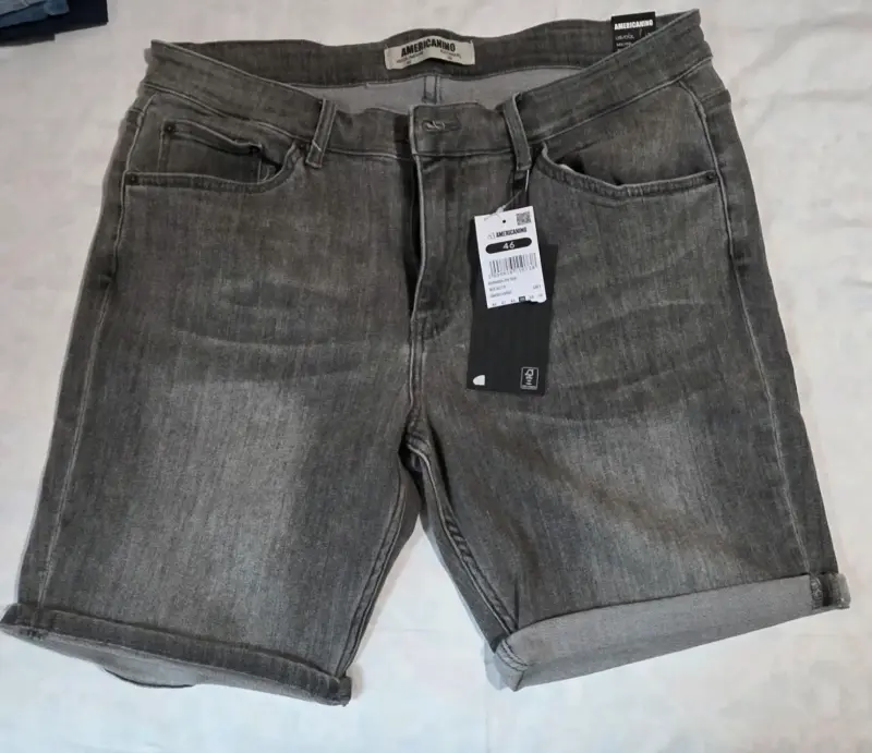 Shorts de mezclilla gris Americano talla 46