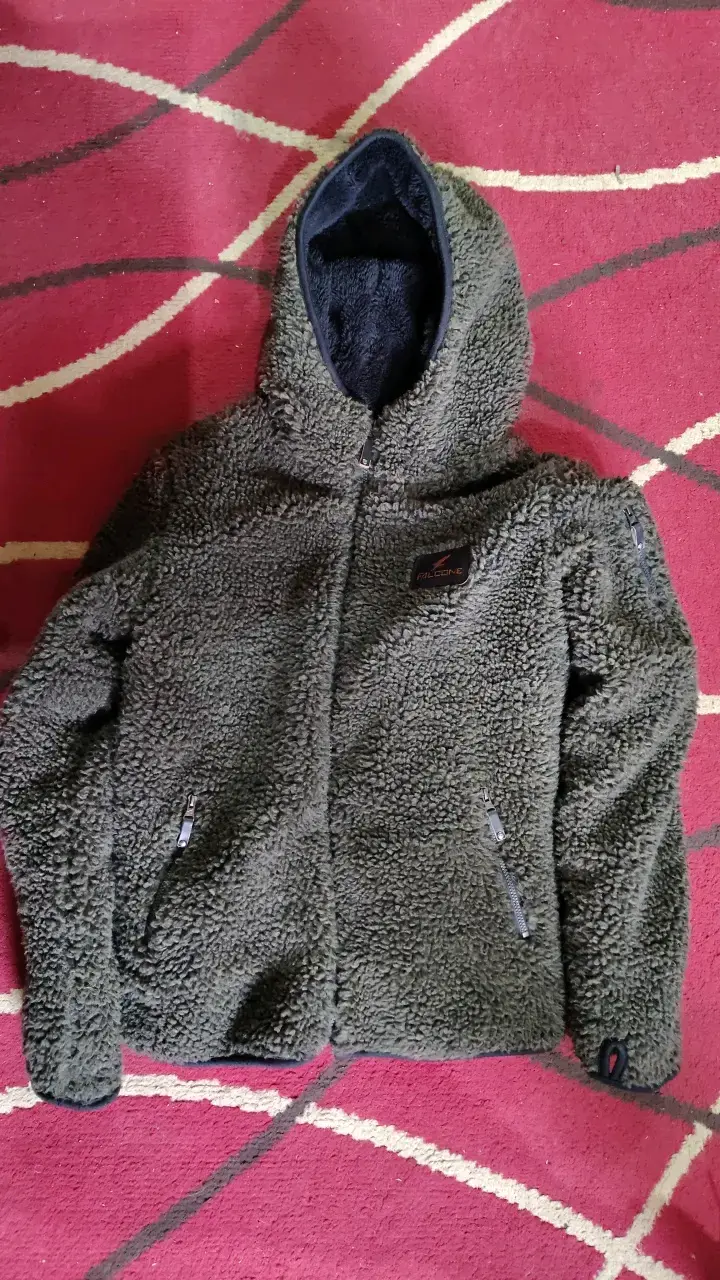 Chaqueta de lana con capucha verde - 1