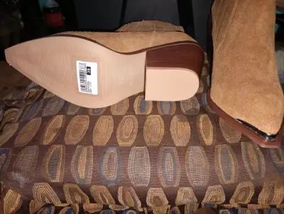 Botines de gamuza color camel talla 39 - miniatura 1
