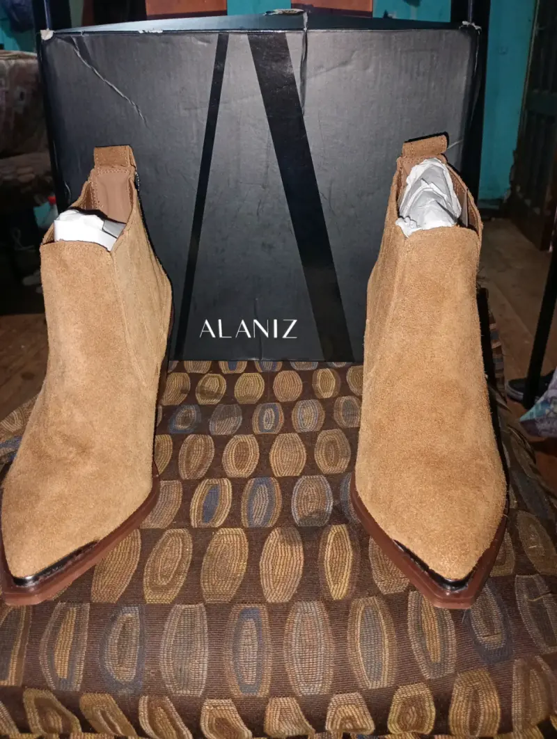Botines de gamuza color camel talla 39 - 2