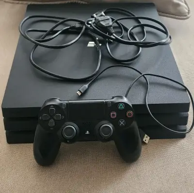 Consola PlayStation 4 pro  1tb negra - miniatura 2