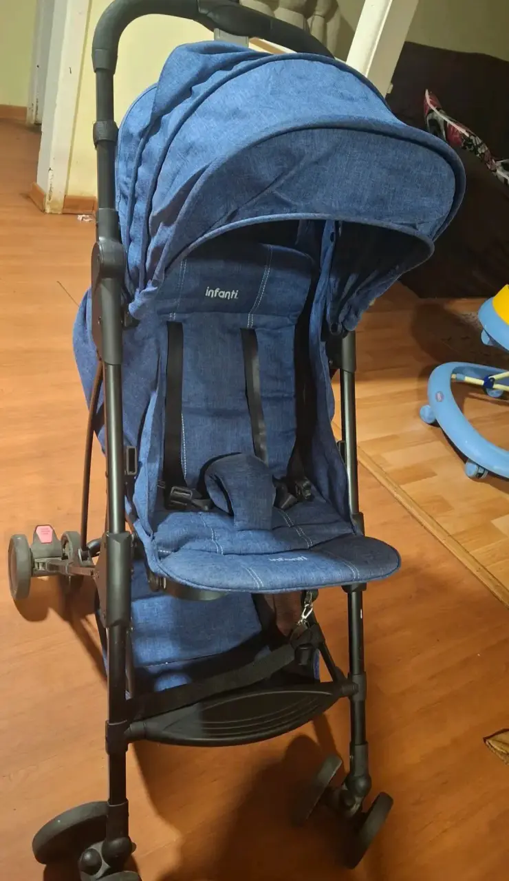 Coche de bebé plegable azul con diseño de cocodrilo - 3