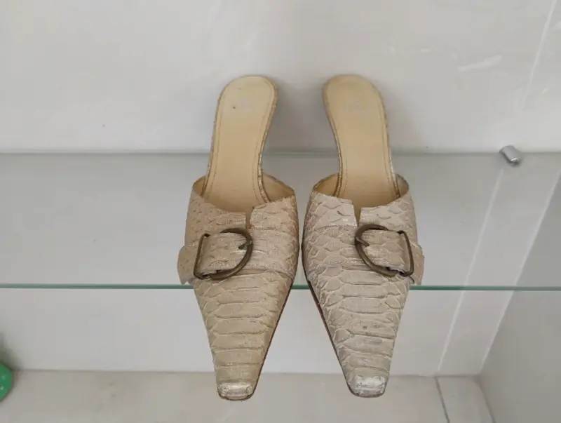 Zapatos mule de cuero con hebilla traídos de Franc - 1