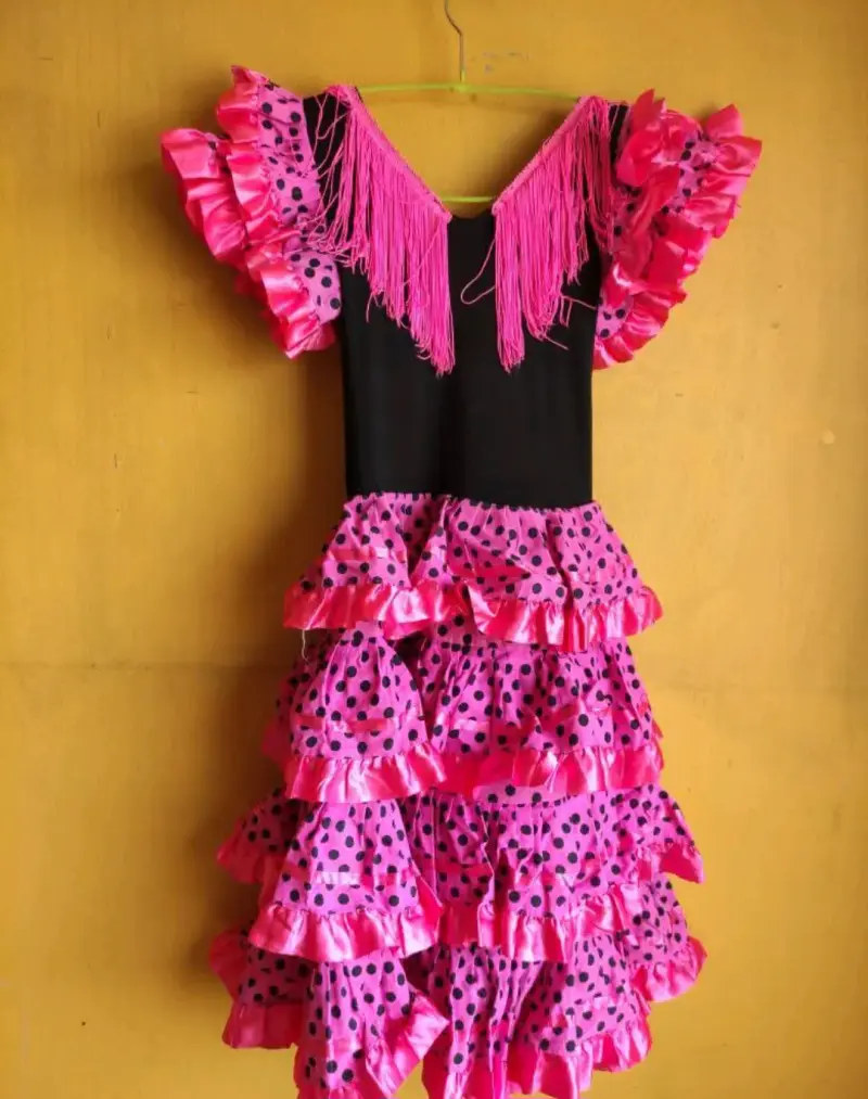 Vestido flamenco rosa con lunares