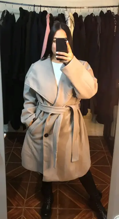 Abrigo beige con cinturón talla 3XL - miniatura 2