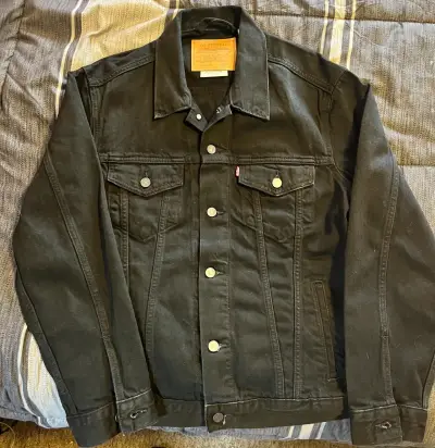 Chaqueta de mezclilla negra Levi's talla L - miniatura 1