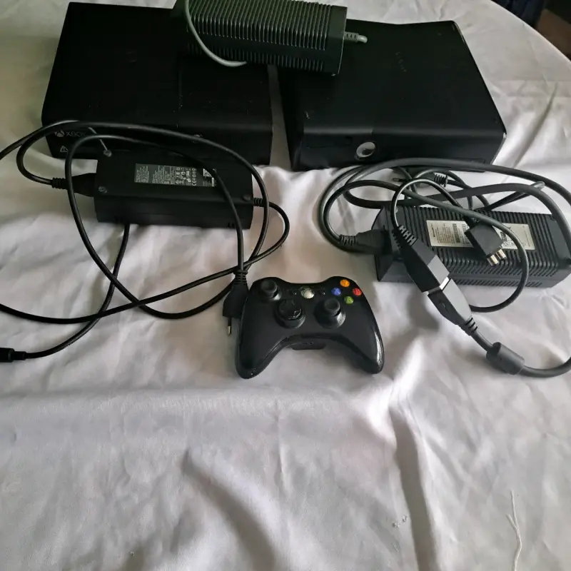 Consola Xbox 360 RGH Y E REPUESTO - 1