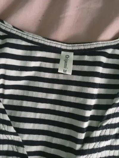 Polera de rayas blanco y negro - miniatura 2