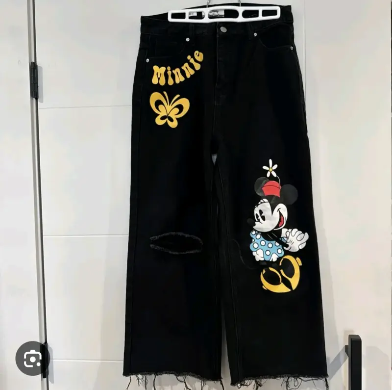 Jeans negros con diseño de Minnie - 2