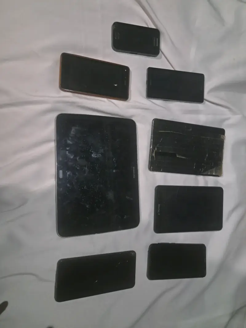 Lote de celular telefono y tablet para repuestos - 3