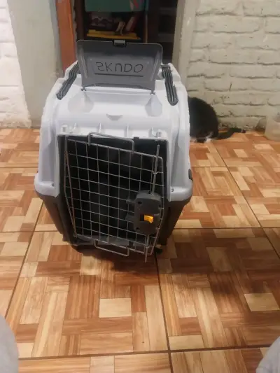 Transportadora de mascotas Skudo mediana - miniatura 1