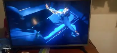 Televisor samartv  de 32 pulgadas en buen estado - miniatura 1