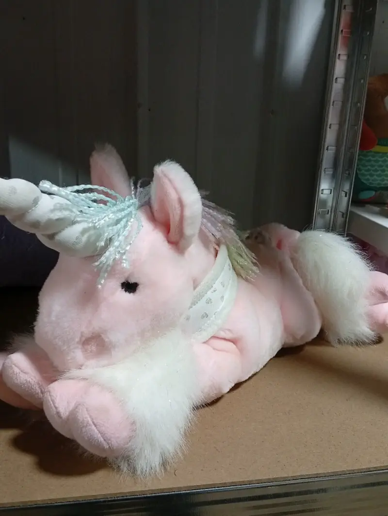Peluche unicornio rosado suave y esponjoso