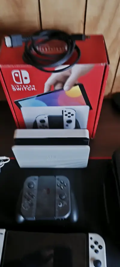 Consola Nintendo Switch OLED con accesorios - miniatura 2