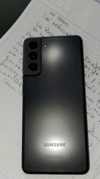 Samsung Galaxy S21 en buen estado - miniatura 1