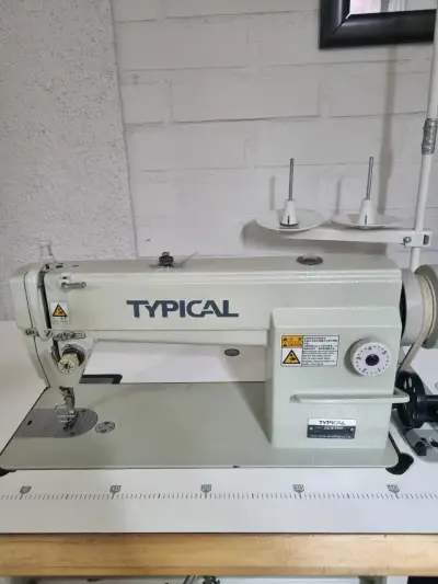 Máquina de coser industrial Typical GC6158 - miniatura 2