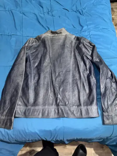 Chaqueta de cuero azulada para hombre - miniatura 2