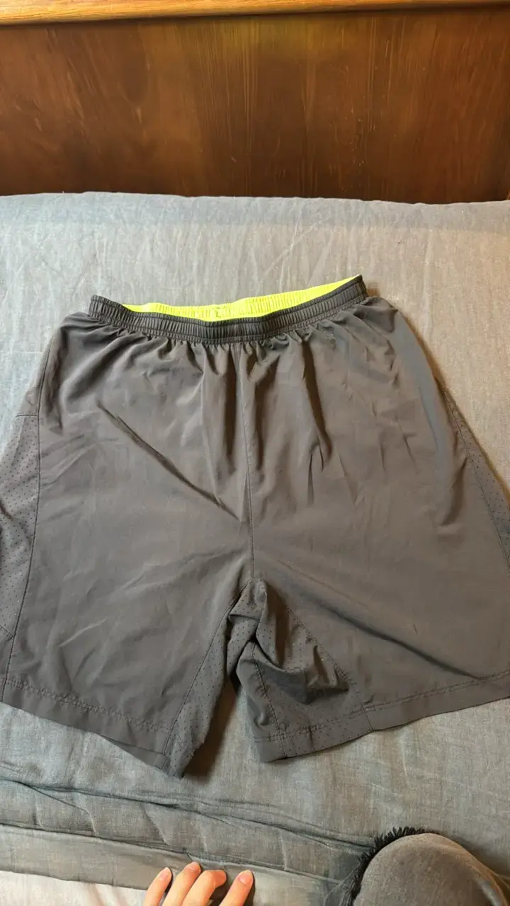 Short deportivo Nike negro con logo - 2
