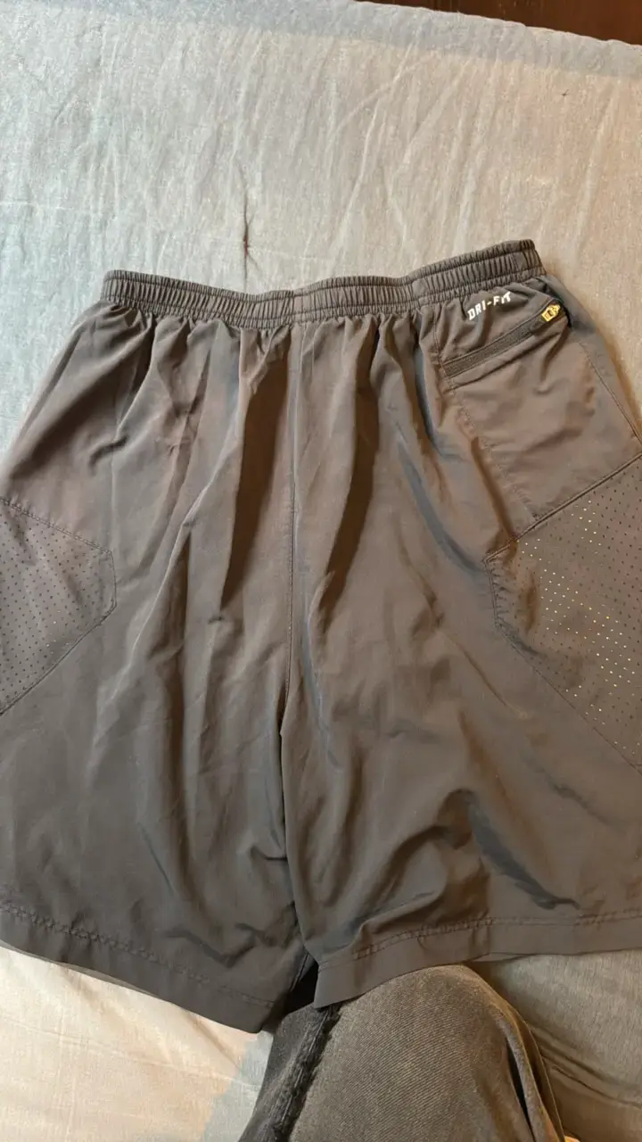 Short deportivo Nike negro con logo - 5