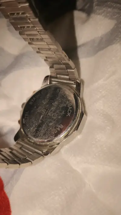 Reloj de pulsera metálico clásico - miniatura 2