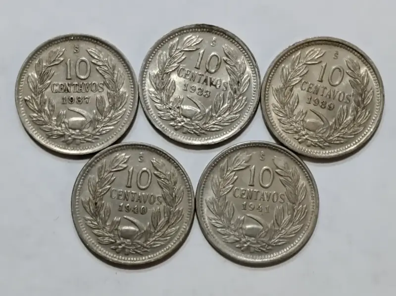 17 Monedas antiguas 10 centavos Chile 1921 - 1941 - 5