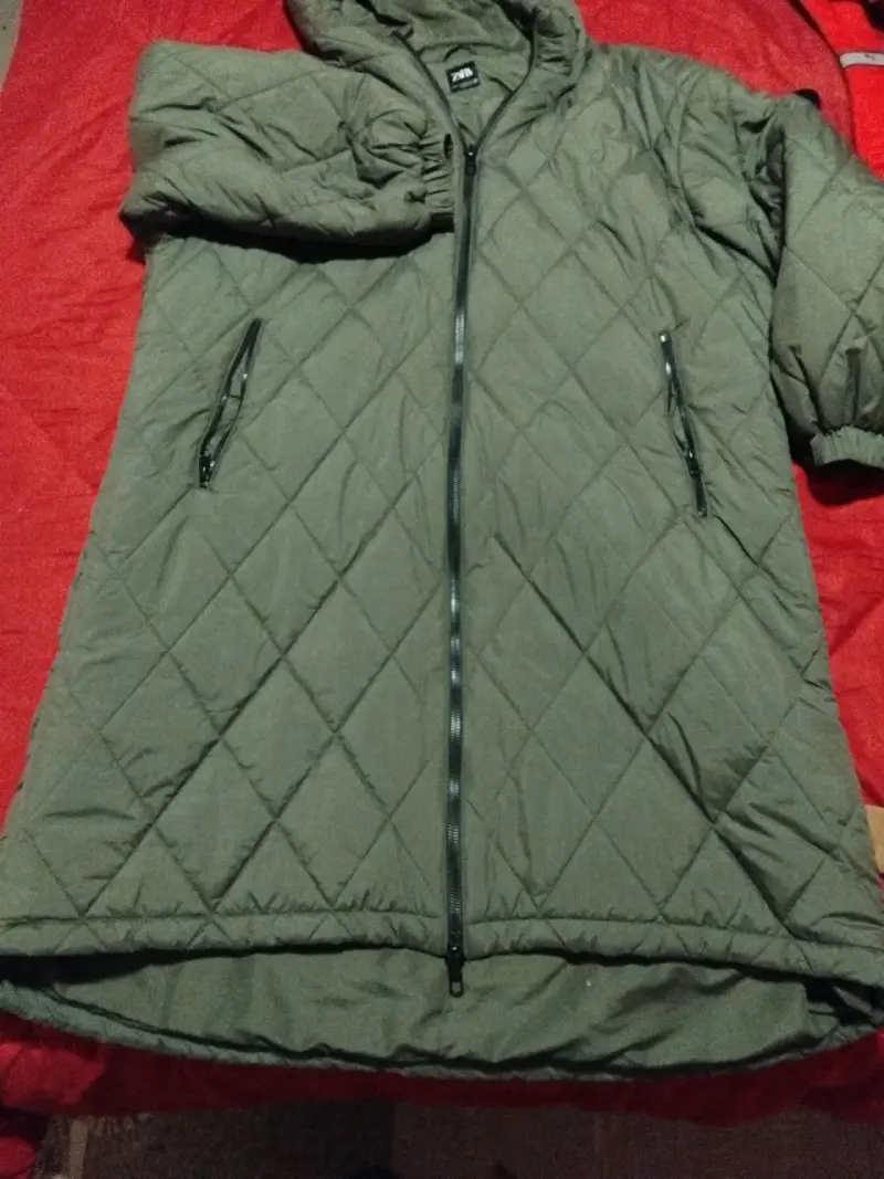 Abrigo acolchado verde con capucha Zara - 1