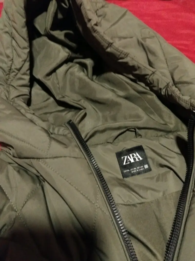 Abrigo acolchado verde con capucha Zara - 3