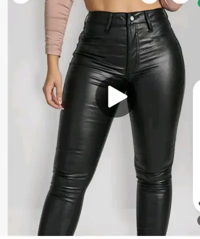 Pantalones ajustados de cuero sintético negro - miniatura 5