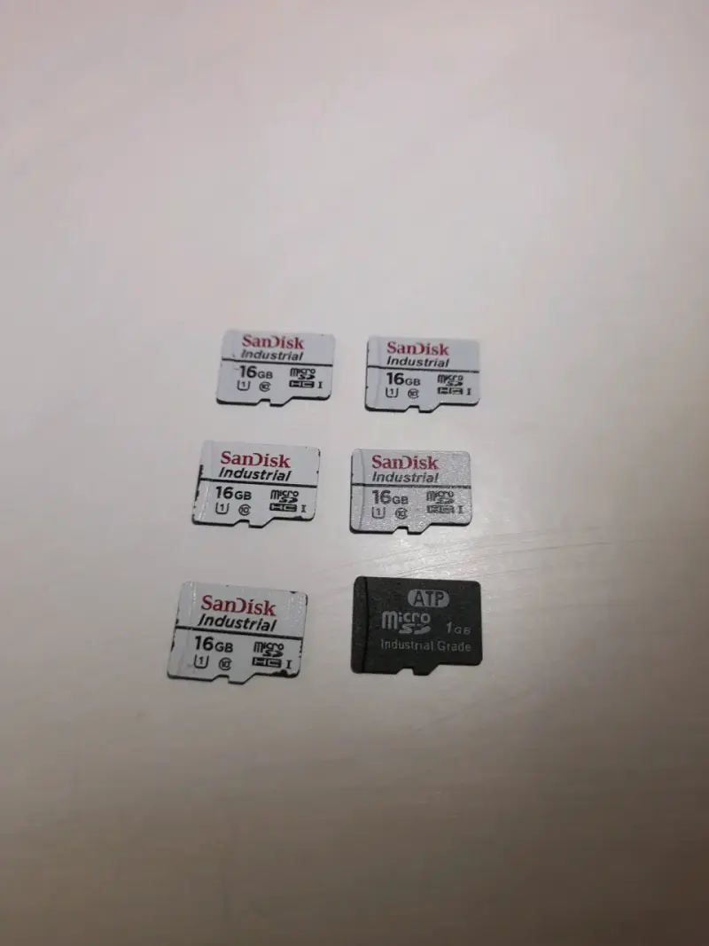 Tarjetas microSD SanDisk 16GB y micro sd de 1gb