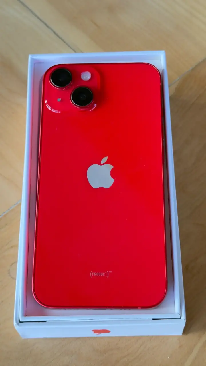 iPone rojo en buen estado - 6