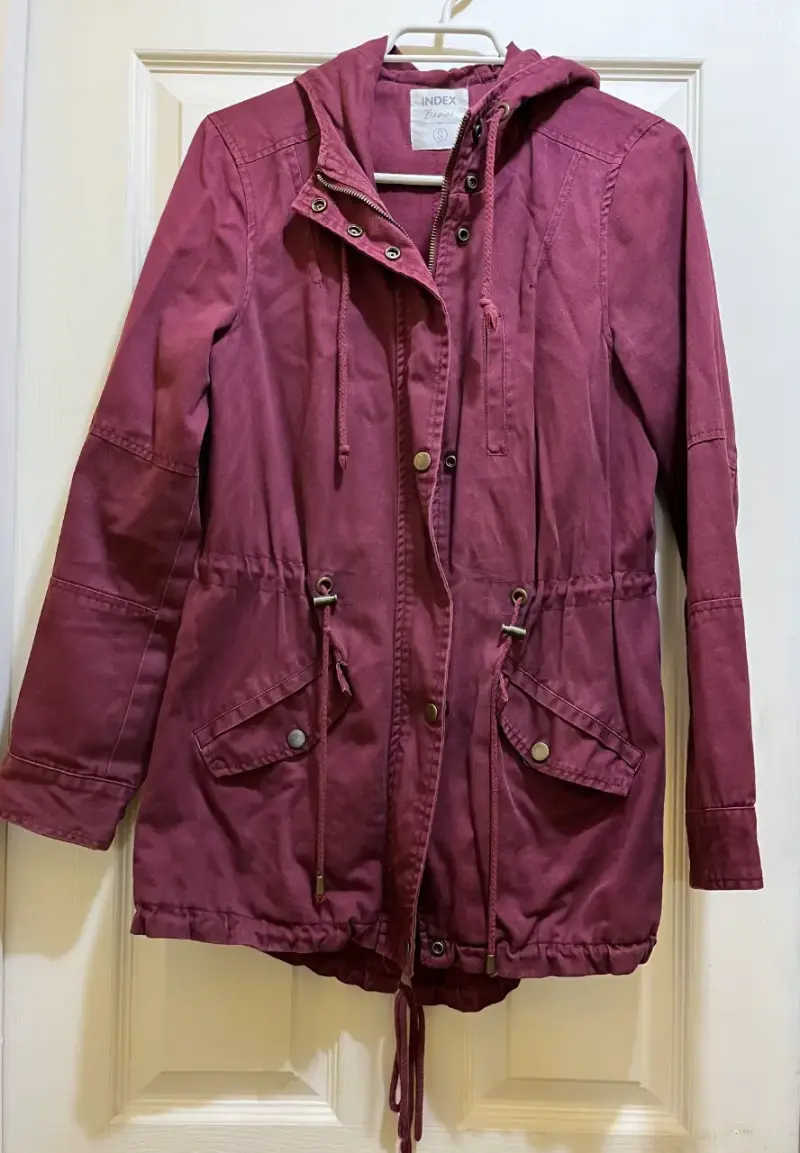Parka burdeo con capucha Index