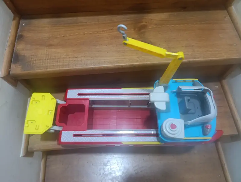 Barco de juguete Patrulla Canina con grúa - 2