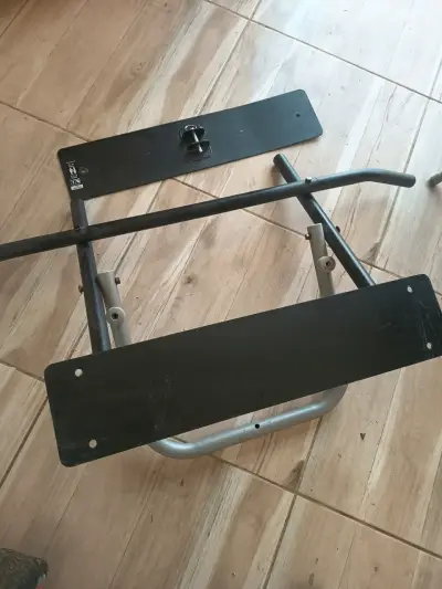 Barra de dominadas para pared marca Decathlon - miniatura 2